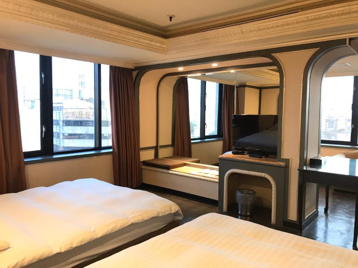 First Plaza Hotel Taichung Exterior foto